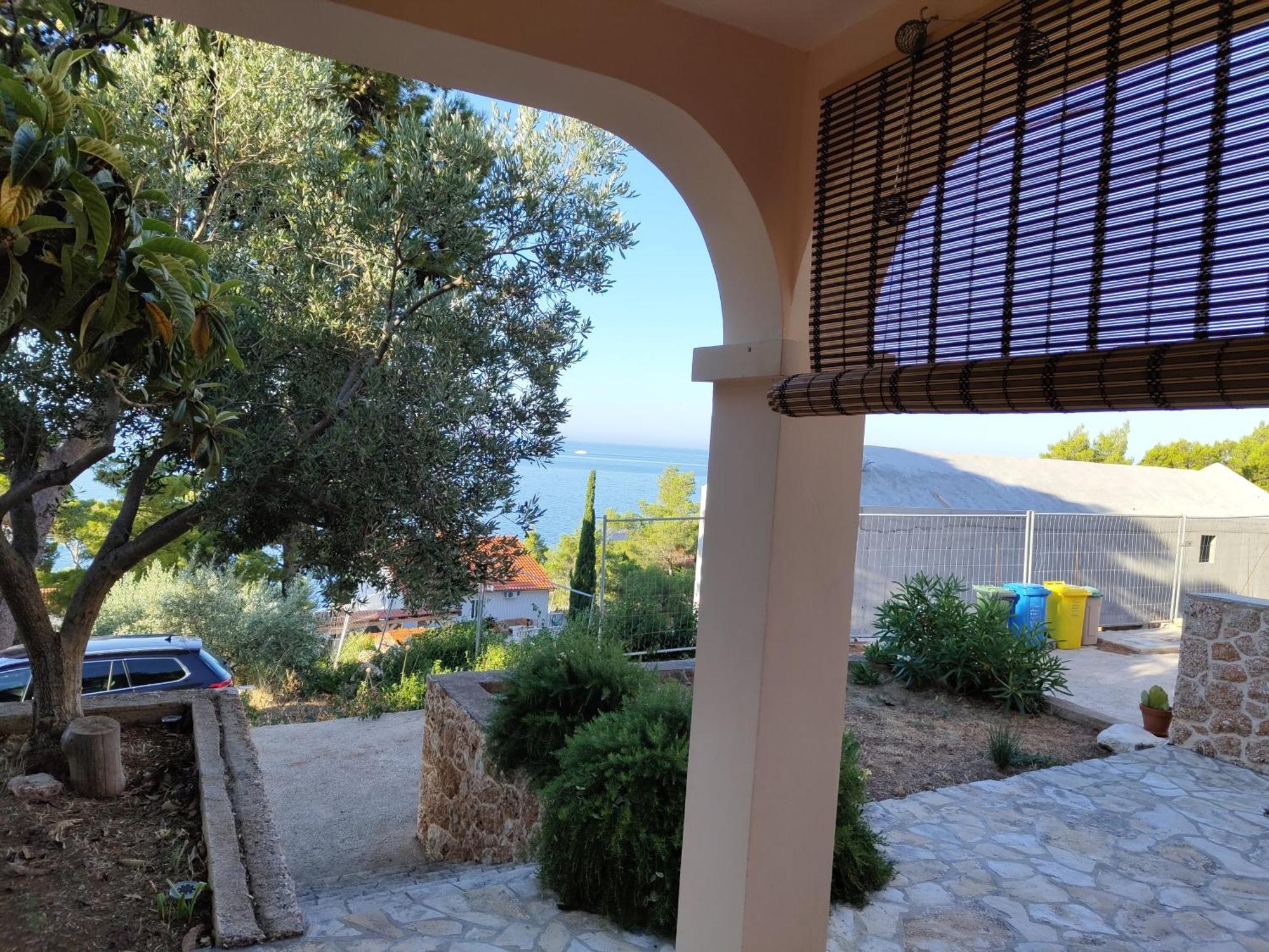 Anja * Sveta Nedelja (Hvar)